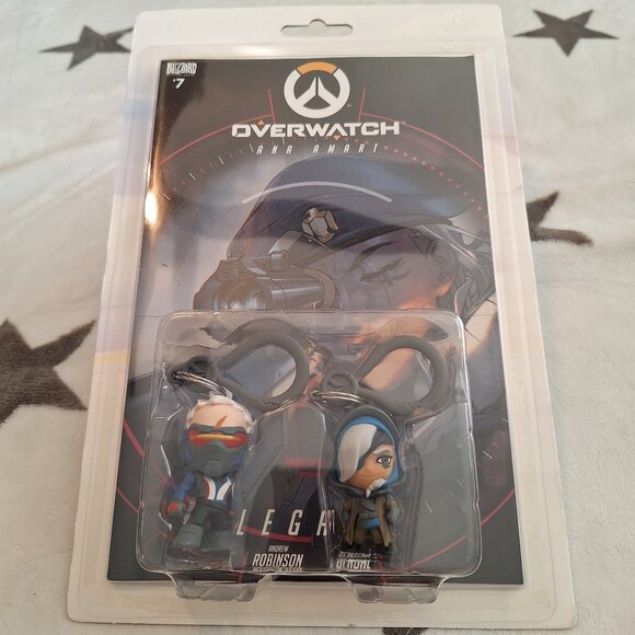 Overwatch #7‎ Ana Amari & Soldier Backpack Hanger W/Exclusive Collectible Comic - Picture 1 of 5